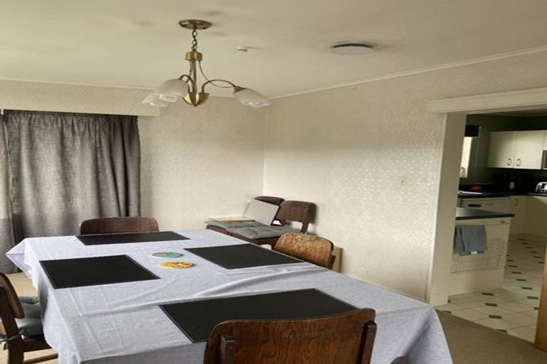 Photo of property in 110 Taylor Terrace, Tawa, Wellington, 5028