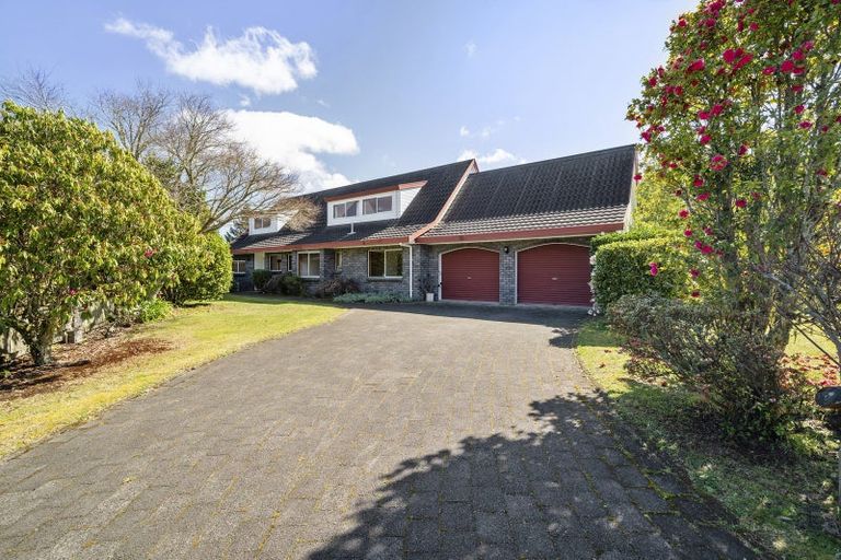 Photo of property in 14 Walford Drive, Lynmore, Rotorua, 3010