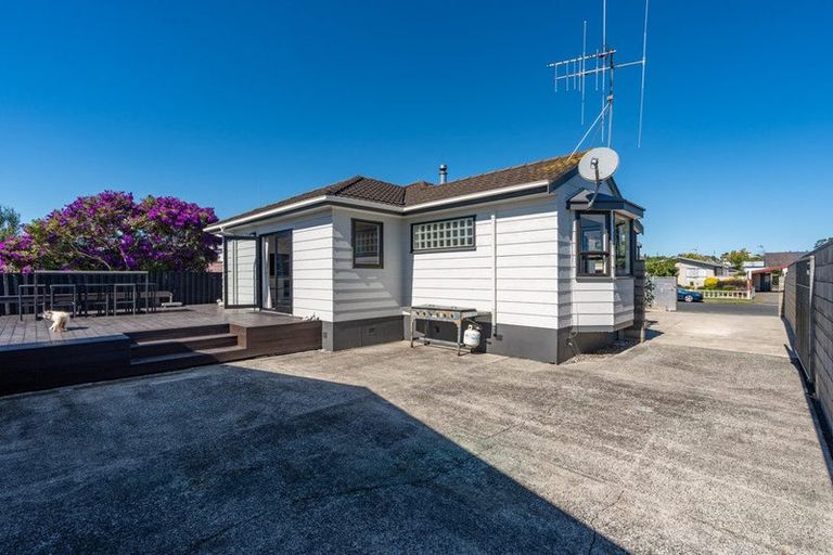 Photo of property in 18 Jasmine Avenue, Dinsdale, Hamilton, 3204
