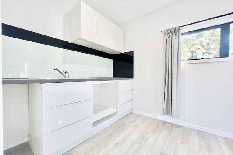 Photo of property in 24 Catkin Crescent, Papatoetoe, Auckland, 2025