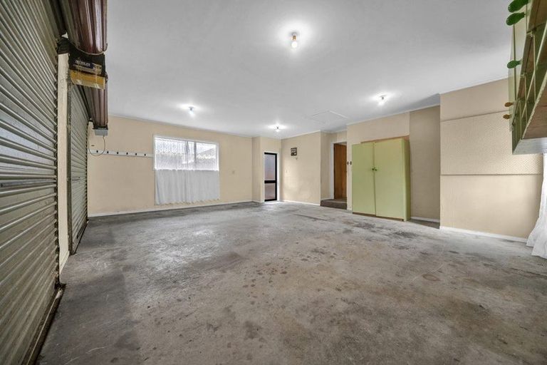 Photo of property in 16 Westholm Way, Pahurehure, Papakura, 2113