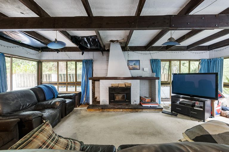 Photo of property in 19 Tainui Road, Titirangi, Auckland, 0604