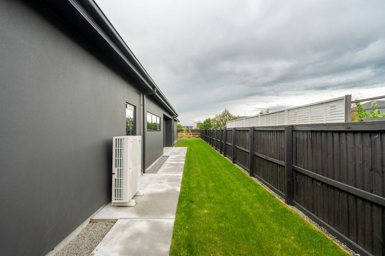 Photo of property in 4 Barewood Grove, West Melton, 7618