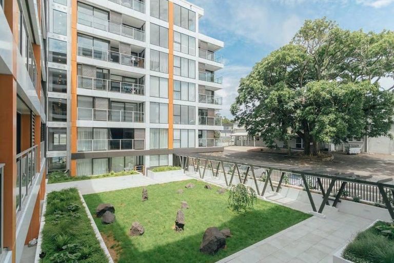 Photo of property in 10 Lion Place, Papamoa, 3118