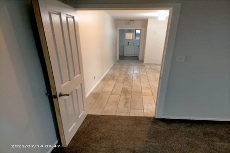 Photo of property in 24 Heaton Grove, Chatswood, Auckland, 0626