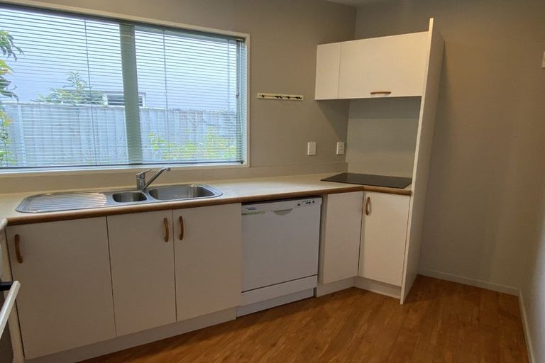 Photo of property in 35 Parade Court, Addington, Christchurch, 8024