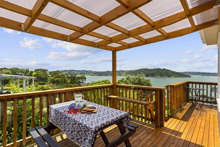 Photo of property in 92 Greenslade Road, Raglan, 3295