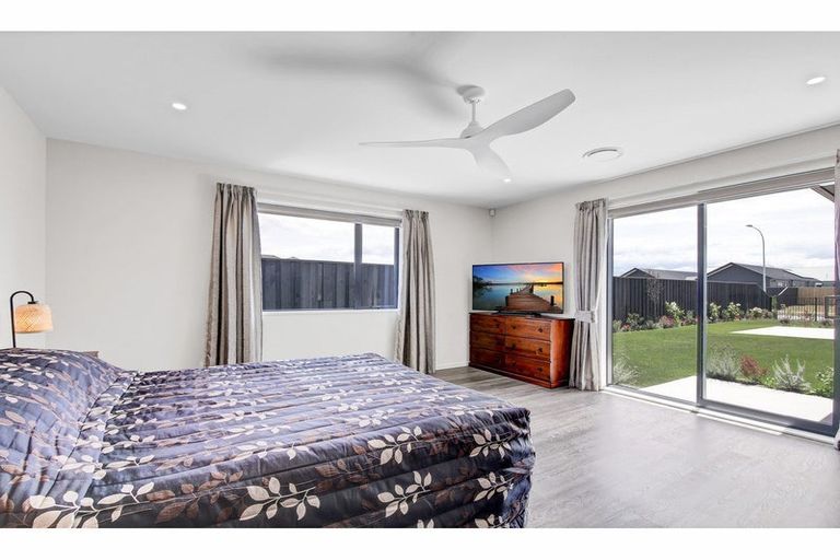 Photo of property in 3 Mccahon Drive, Rangiora, 7400