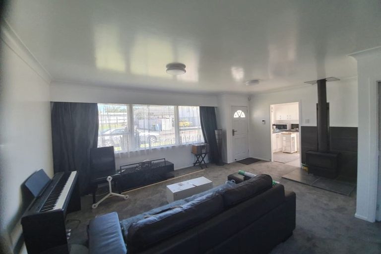 Photo of property in 2/18 Nelson Street, Papakura, 2110