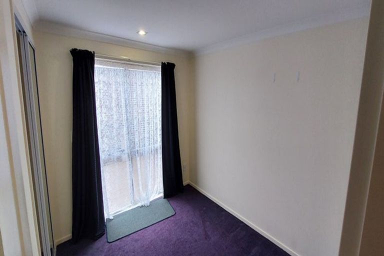 Photo of property in 72a Sheridan Terrace, Johnsonville, Wellington, 6037