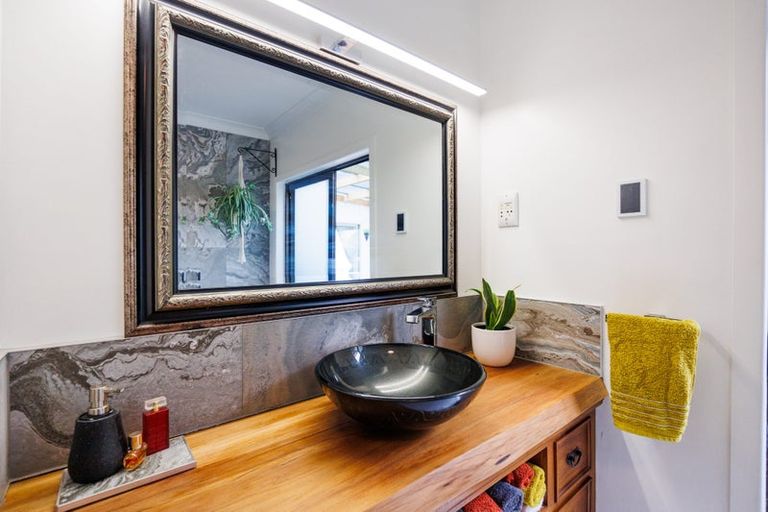 Photo of property in 1565 State Highway 3, Awahuri, Palmerston North, 4476