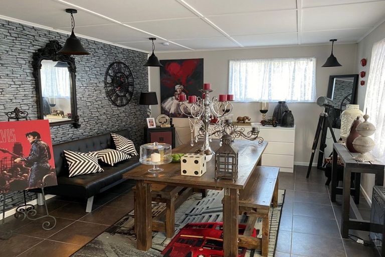 Photo of property in 255 High Street, Eltham, 4322