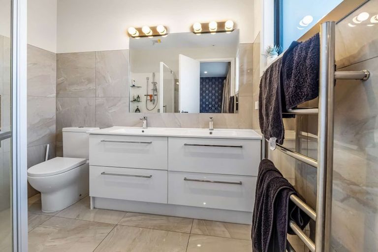 Photo of property in 10 Koreke Lane, Halswell, Christchurch, 8025
