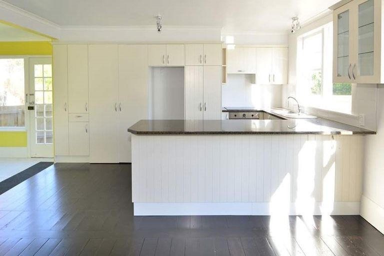 Photo of property in 267 Hobsonville Road, Hobsonville, Auckland, 0618