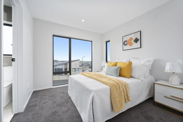 Photo of property in 35 Puhikawa Street, Massey, 0614