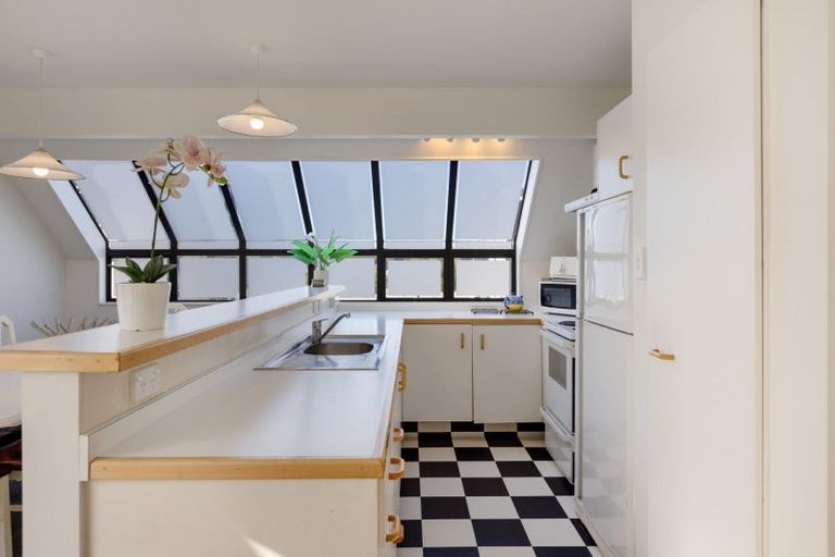 Photo of property in 3 The Mall, Mount Maunganui, 3116