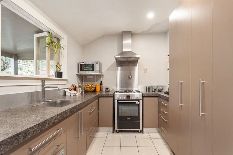 Photo of property in 19 Courtenay Street, St Albans, Christchurch, 8014