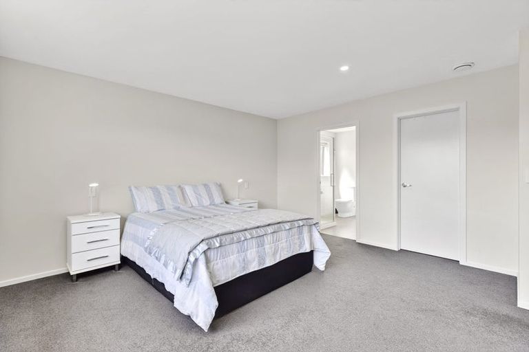 Photo of property in 1 Criffel Place, Luggate, Cromwell, 9383