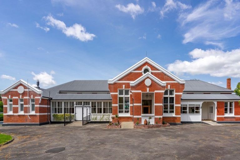 Photo of property in 193 East Street, Greytown, 5712