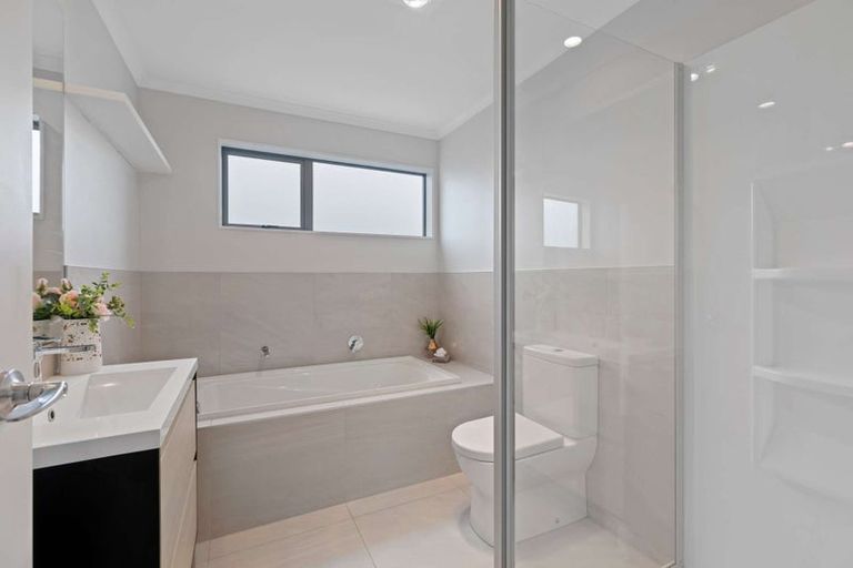 Photo of property in 11 Matimati Place, Hobsonville, Auckland, 0616