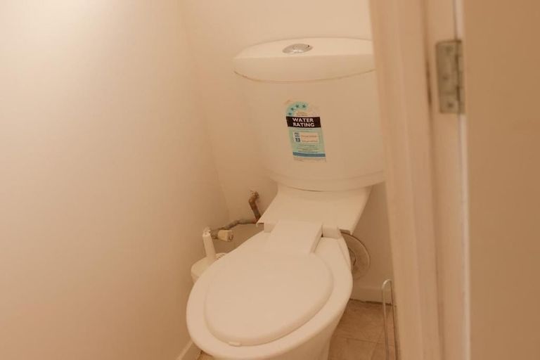 Photo of property in 62 Kohekohe Street, New Lynn, Auckland, 0600