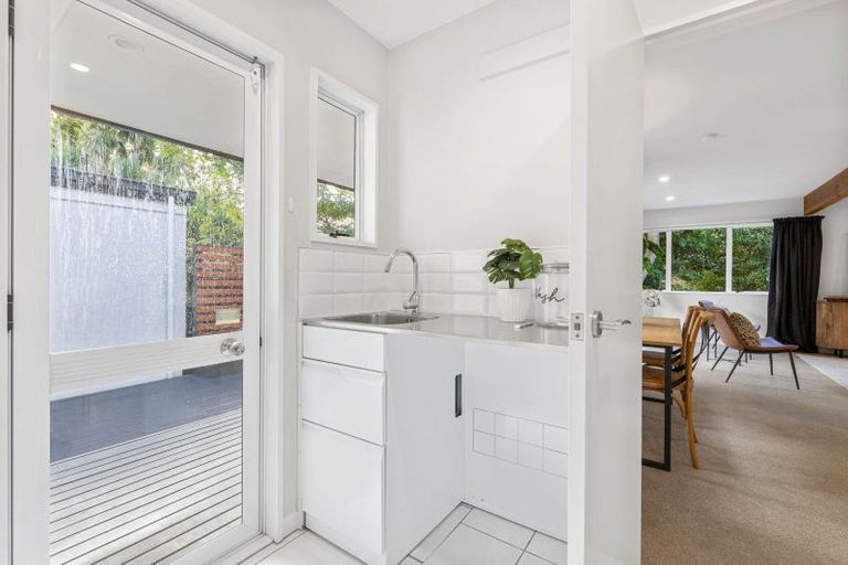 Photo of property in 2/96a Staveley Street, Avonhead, Christchurch, 8042