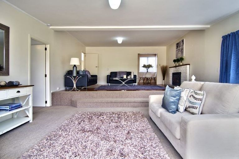Photo of property in 12 Surat Place, Glen Eden, Auckland, 0602