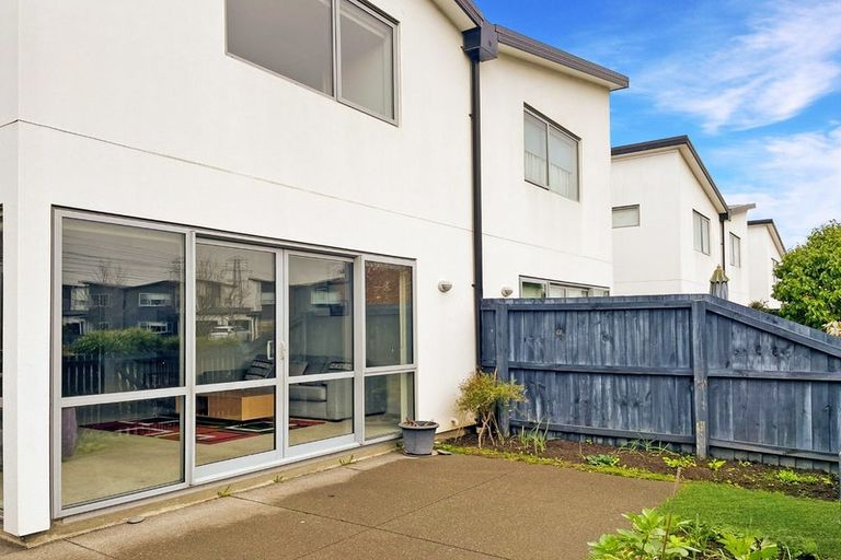 Photo of property in 9 Longueval Lane, Broomfield, Christchurch, 8042