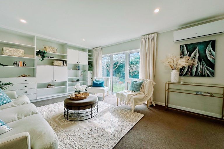 Photo of property in 9/354 Muritai Road, Eastbourne, Lower Hutt, 5013