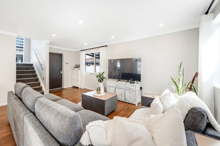 Photo of property in 37a Rollerson Street, Papakura, 2110