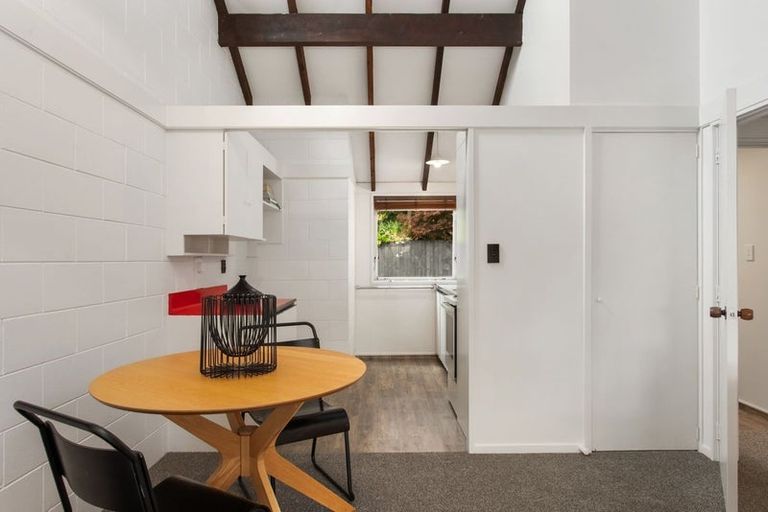 Photo of property in 305b Riccarton Road, Upper Riccarton, Christchurch, 8041