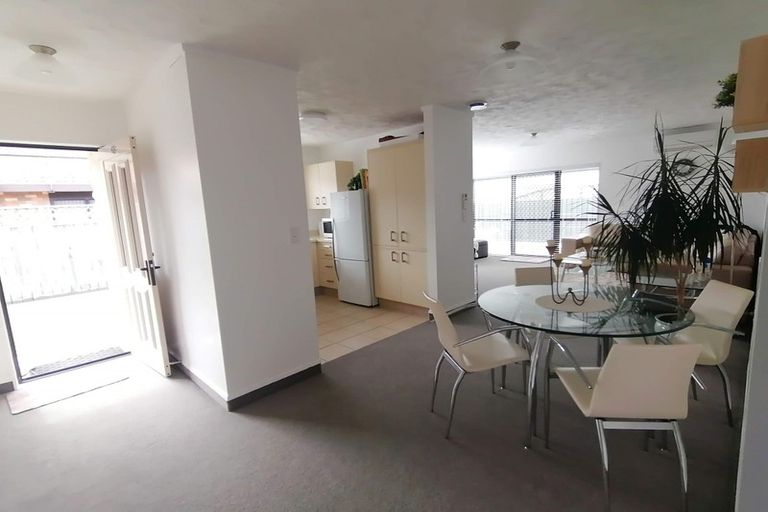 Photo of property in 53c Church Road, Taradale, Napier, 4112