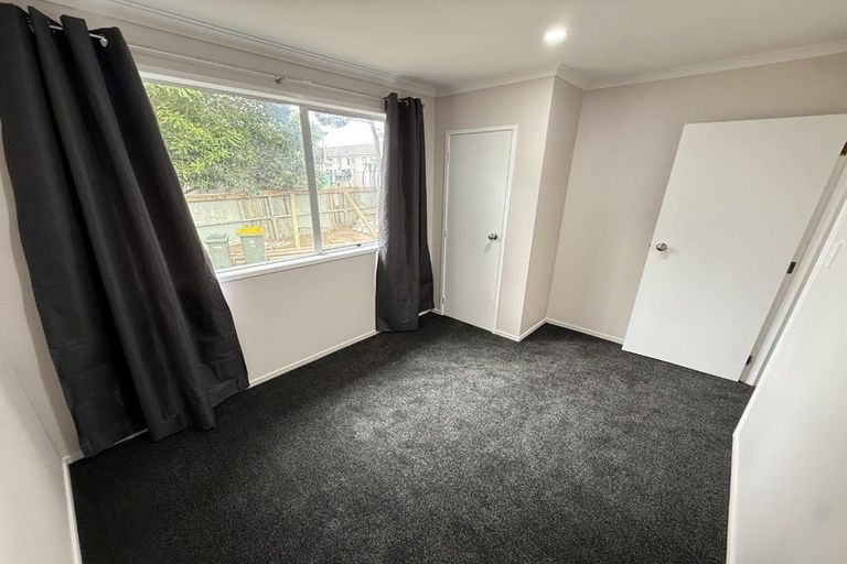 Photo of property in 20 Becker Drive, Weymouth, Auckland, 2103