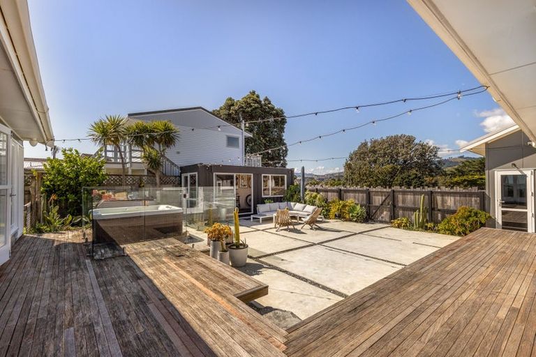Photo of property in 95 Rosetta Road, Raumati South, Paraparaumu, 5032