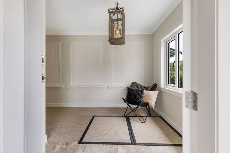 Photo of property in 6 Carlton Avenue, Palmerston North, 4414