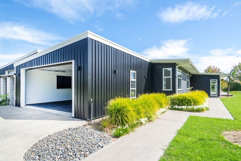 Photo of property in 32 Royd Road West, Makauri, Gisborne, 4071