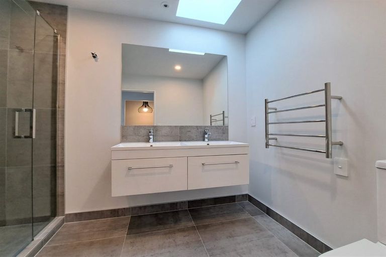 Photo of property in 24 Memorial Park Lane, Hobsonville, Auckland, 0618