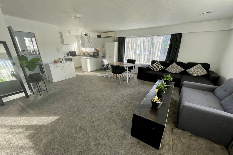 Photo of property in 205 Stokes Valley Road, Stokes Valley, Lower Hutt, 5019