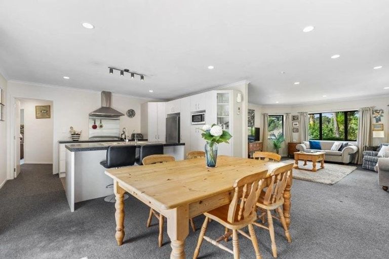 Photo of property in 15 Kokako Place, Horahora, Whangarei, 0110