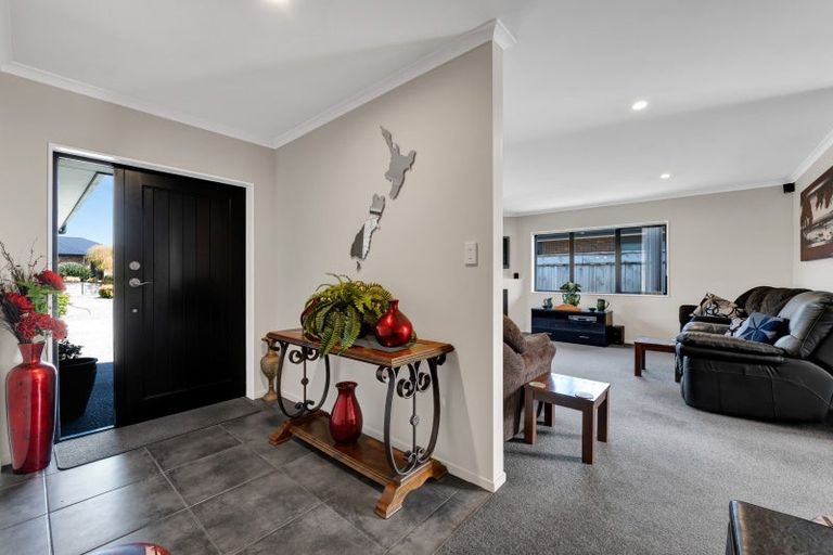 Photo of property in 38 Montague Grove, Stratford, 4332