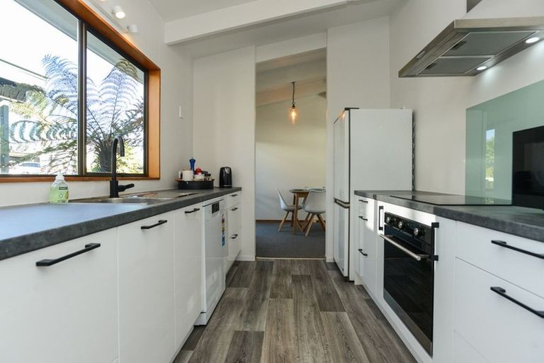 Photo of property in 23 Roslyn Road, Bluff Hill, Napier, 4110