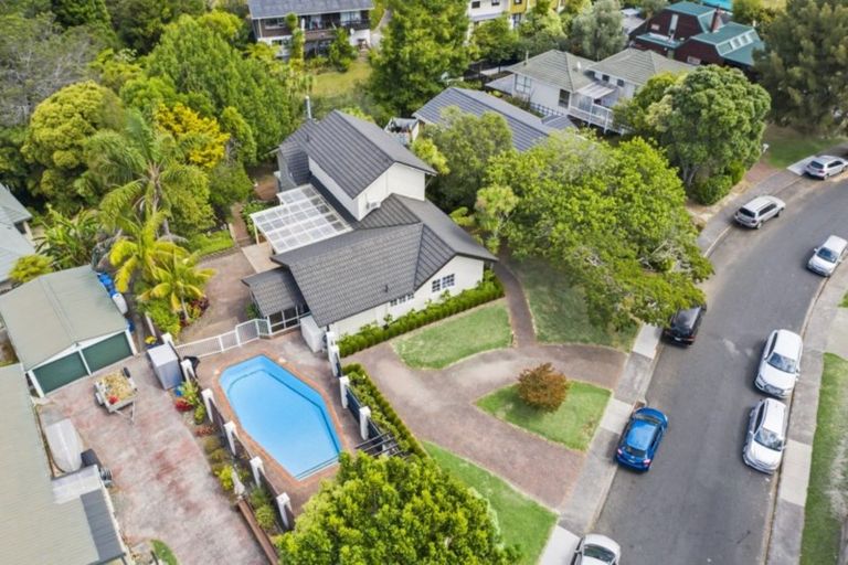 Photo of property in 53 Nui Mana Place, Te Atatu South, Auckland, 0610