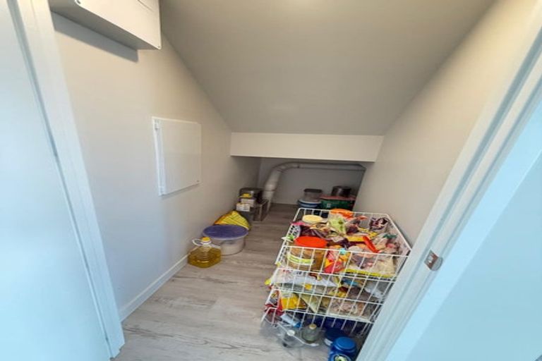 Photo of property in 16 Kapehu Road, Silverdale, 0932