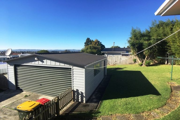 Photo of property in 12 Clayton Road, Manurewa, Auckland, 2102