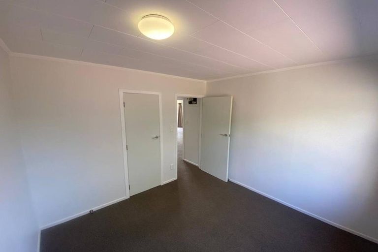 Photo of property in 5a Mckenzie Road, Mangere Bridge, Auckland, 2022