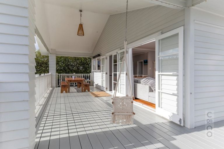 Photo of property in 7 Cambridge Road, Riverhead, 0820