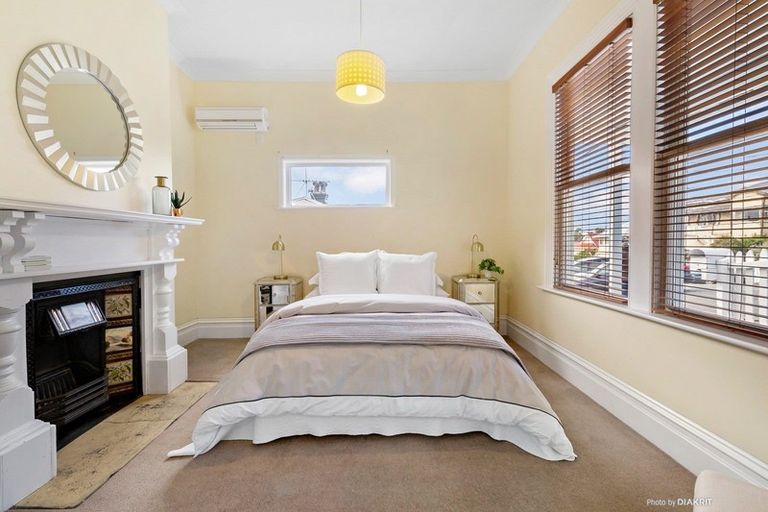 Photo of property in 38 Todman Street, Brooklyn, Wellington, 6021