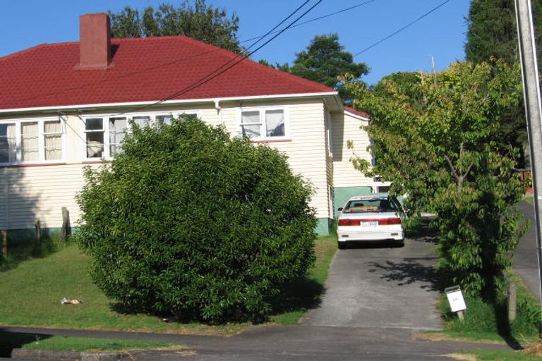 Photo of property in 25 Craigbank Avenue, New Lynn, Auckland, 0600
