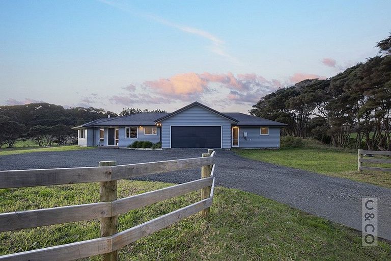 Photo of property in 1293 Old North Road, Helensville, 0875