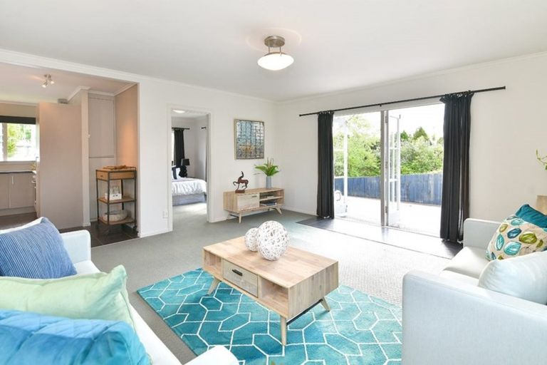 Photo of property in 73a Awaroa Road, Helensville, 0800